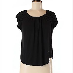 Short sleeve top